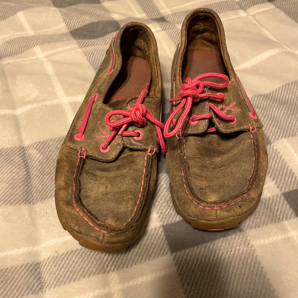 Twisted X Shoes. Breast Cancer edition.